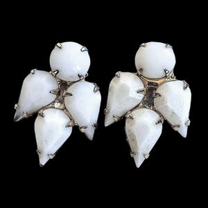 🤍 Vintage Juliana D&E Milky White Swirl Rhinestone Cluster Earrings Open Backs